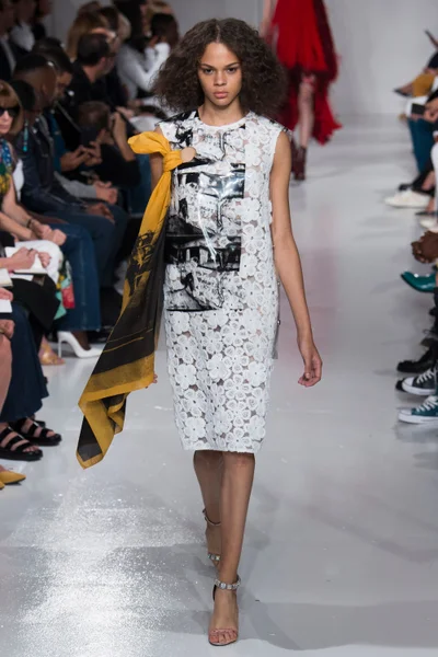 Look 70